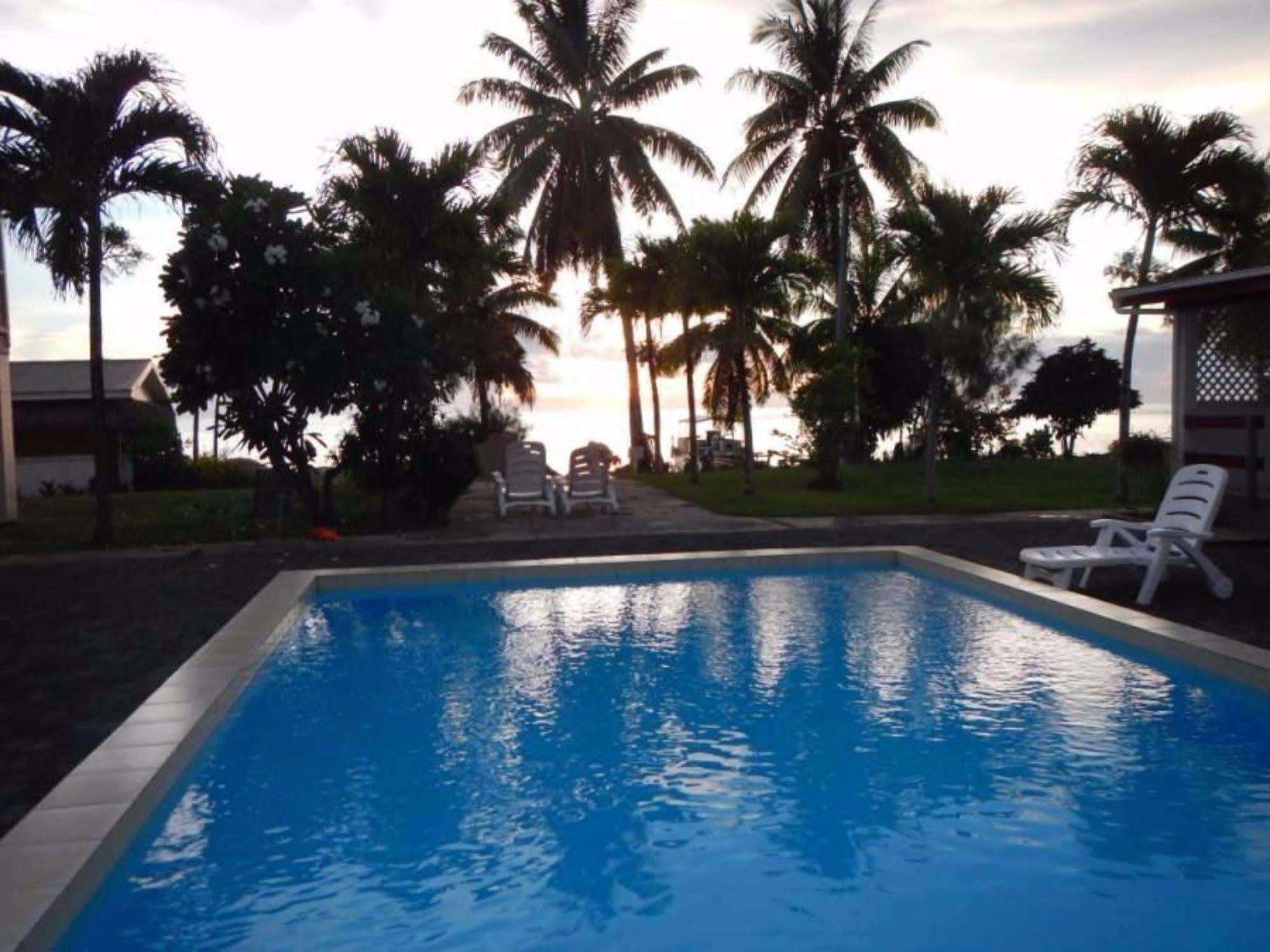 Reef Motel - Aitutaki Arutanga Exteriör bild